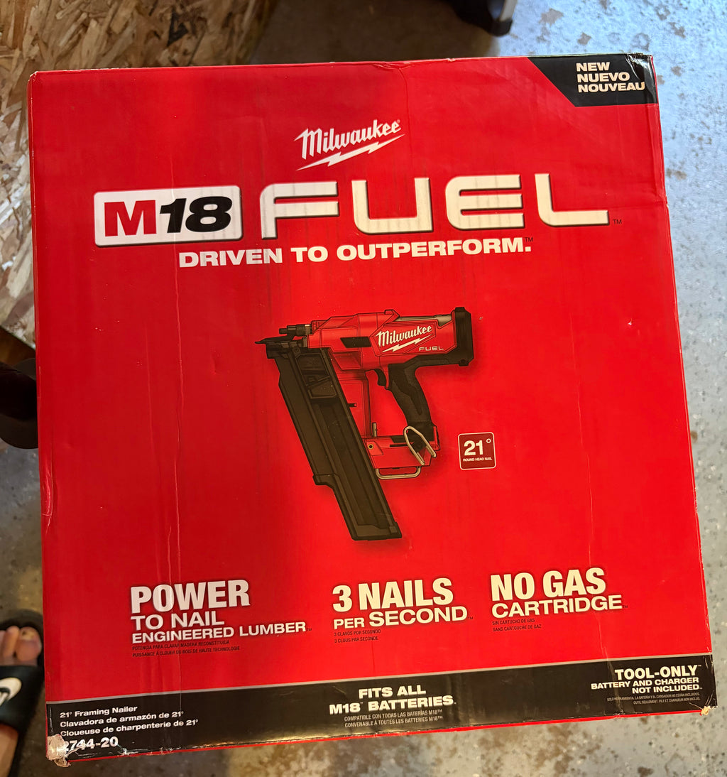 Milwaukee 2744-20 18V M18 FUEL 18V 21 Degree Framing Nailer - Bare Tool
