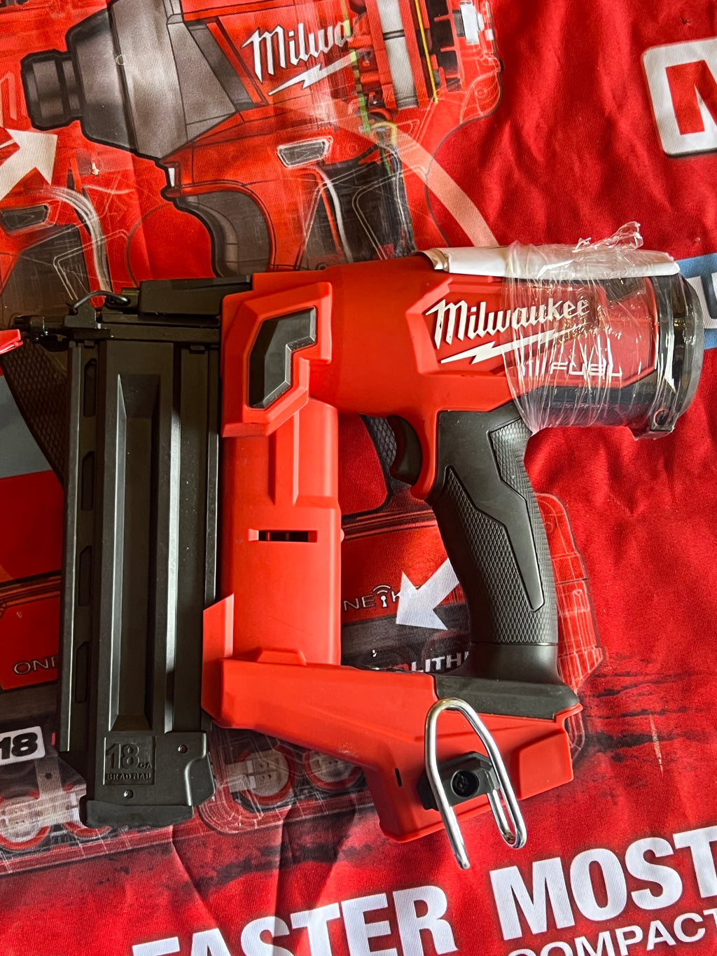 Milwaukee 2746-20 M18 FUEL™ 18 Gauge Brad Nailer