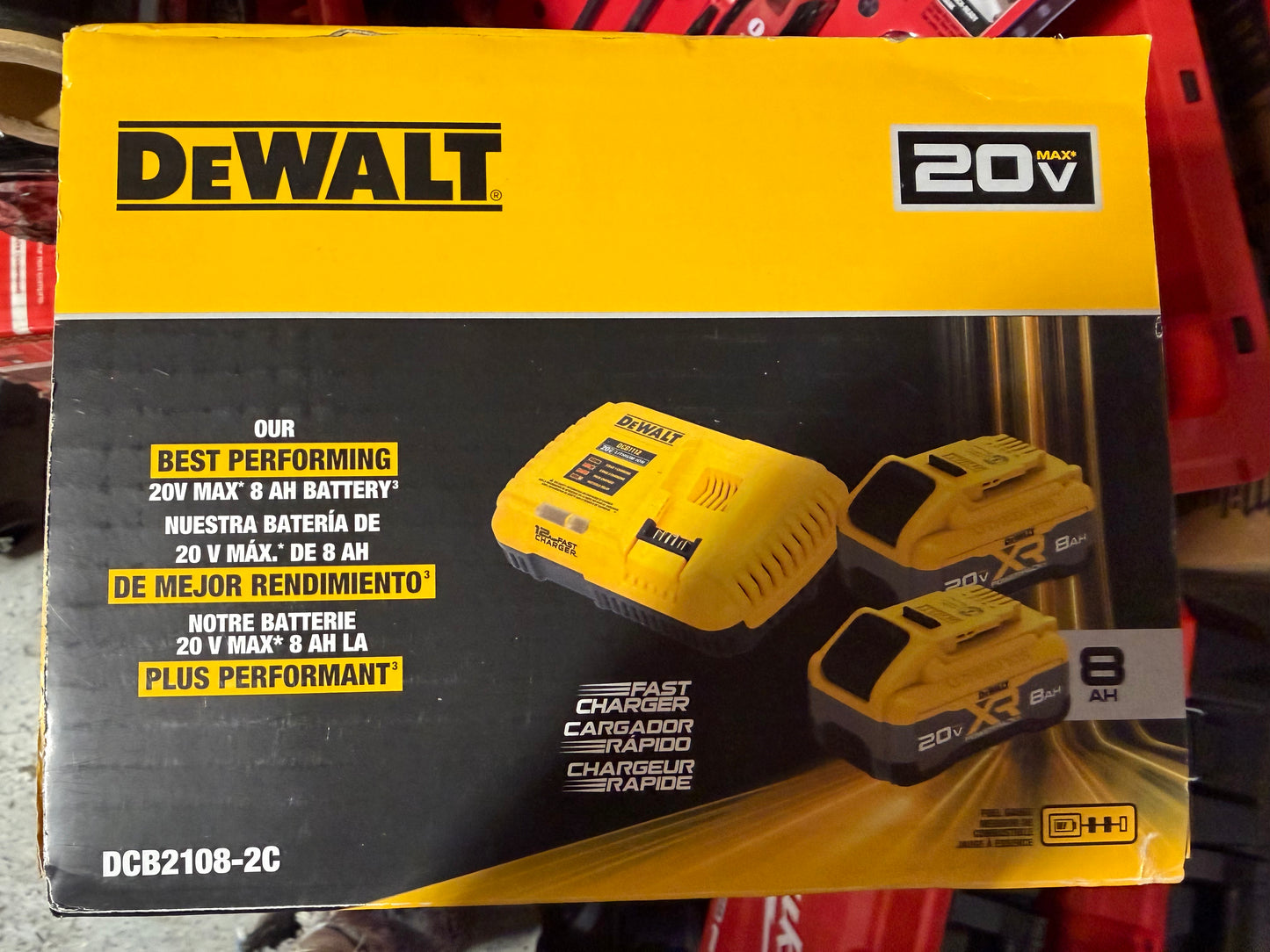 DeWalt 20V MAX XR 8.0Ah Battery  2-Pack Starter Kit DCB2108-2C